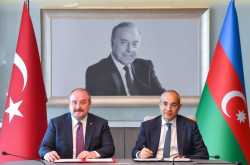 Azərbaycanla Türkiyə arasında iqtisadi tərəfdaşlığa dair sənəd imzalanıb