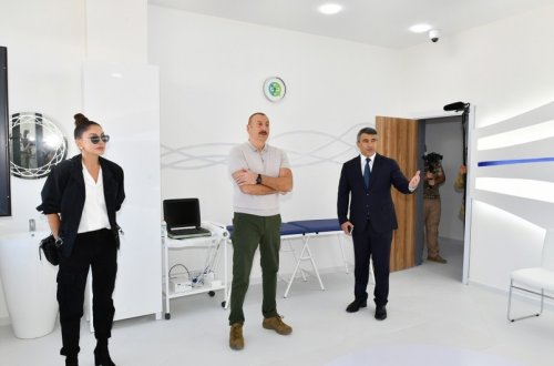 Dövlət başçısı və birinci xanım Zəngilanda azərbaycanlı həkimlərlə videobağlantı vasitəsilə söhbət ediblər