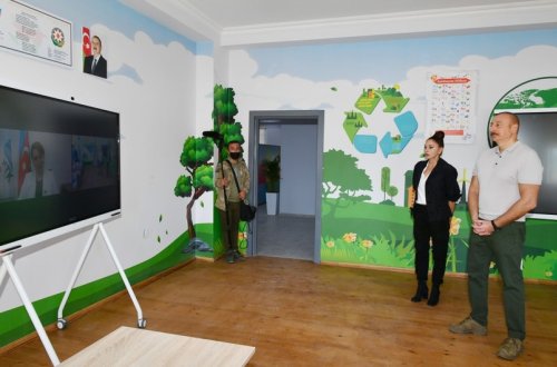 Ağalı kənd tam orta məktəbində distant təhsil həllərinin təqdimatı keçirilib