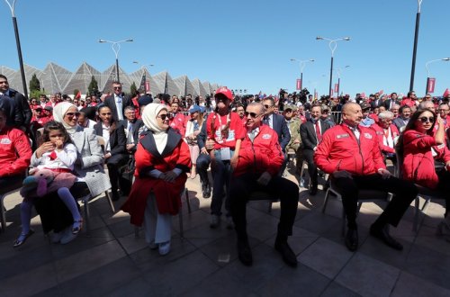 İlham Əliyev və Rəcəb Tayyib Ərdoğan Azərbaycan və Türkiyə təyyarələrinin nümunəvi çıxışlarını izləyirlər