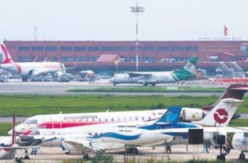 Nepalda sərnişin təyyarəsi 