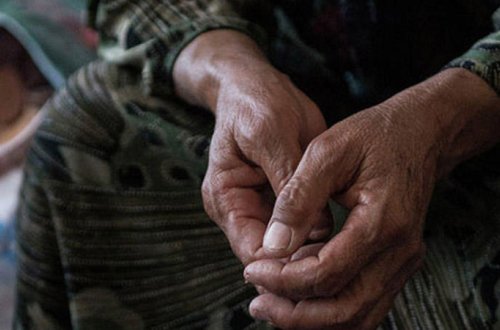 Azərbaycanda ana övladına ağır cəza istədi: 