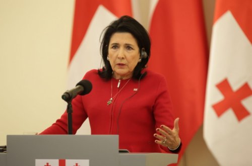 Zurabişvili: “Azərbaycanlılar və ermənilərin Gürcüstanda dinc şəraitdə yaşaması Qafqaz üçün nümunədir”