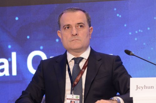 Ceyhun Bayramov Bolqarıstana rəsmi səfərə gedib