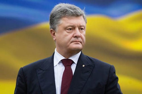 Poroşenko Zelenskiyə müraciət edib ölkədən çıxdı