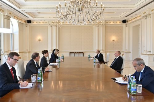 İlham Əliyev ABŞ dövlət katibinin enerji diplomatiyası üzrə müavininin müşavirini qəbul edib