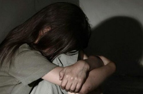 Məktəblilər 4-cü sinif şagirdini bir ay ərzində zorladılar