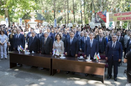 Azərbaycan Dövlət Aqrar Universitetində “Məzun yarmarkası” keçirilib