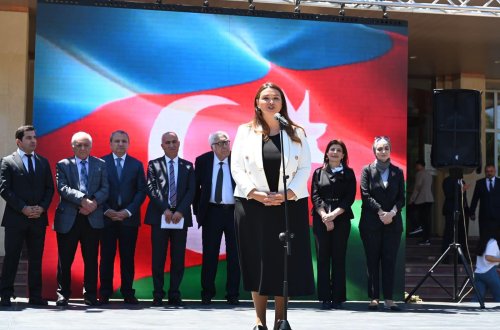 Qənirə Paşayeva Birinci Türk Dünyası Ədəbiyyat və Kitab Festivalının açılışında çıxış edib