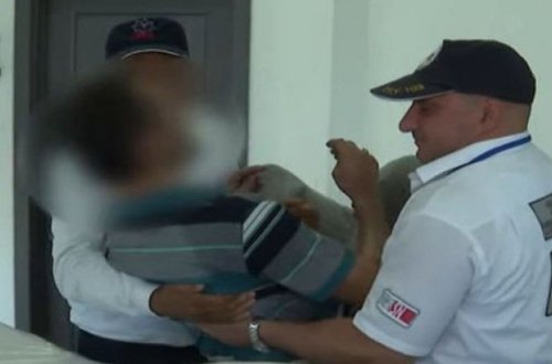 Narkotikin təsiri altında saxlanılan taksi sürücüsü xəstəxanada öldü - FOTO