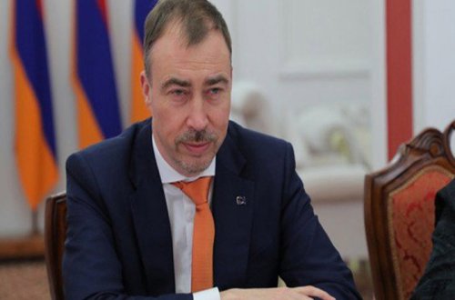 Aİ-nin xüsusi nümayəndəsi Toivo Klaar Paşinyanla görüşüb