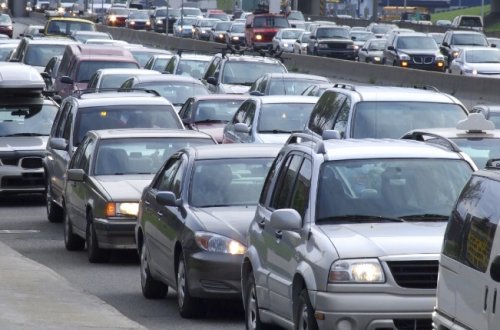 Bakı istiqamətində hərəkət dayanıb - Yollarda nəqliyyatın hərəkəti iflic olub