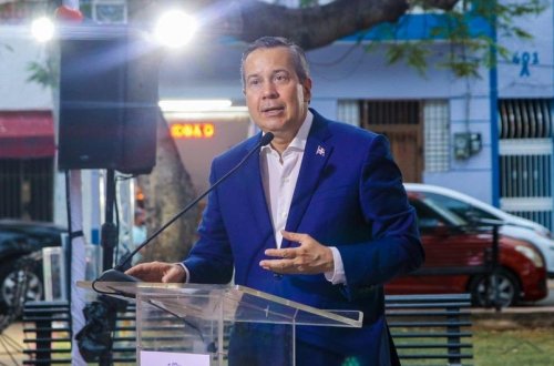 Dominikanda nazir iş otağında güllələnərək öldürülüb