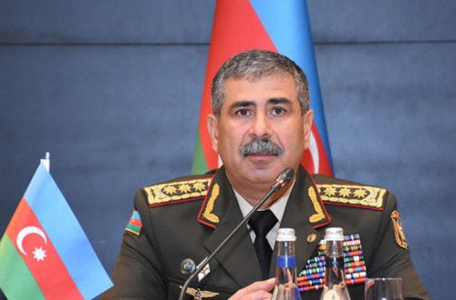 Министр обороны Азербайджана понаблюдает за учениями 