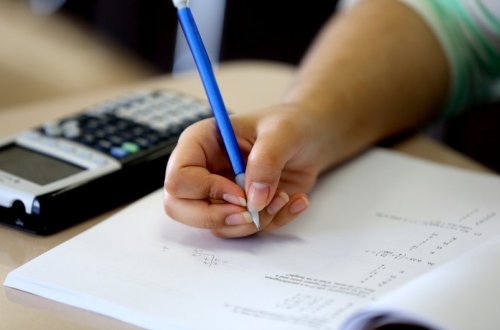 Azərbaycan dili fənni üzrə növbəti imtahan keçiriləcək