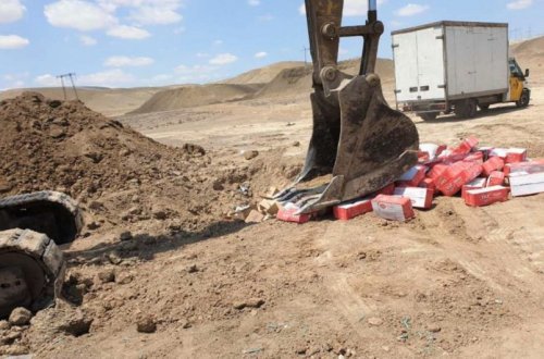 Azərbaycanda istehlaka yararsız 1 ton manna yarması məhv edilib