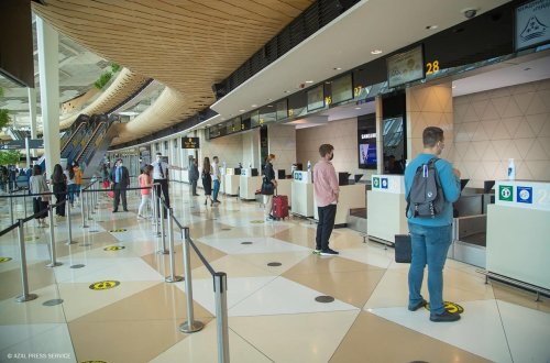 ABŞ ölkəyə giriş üçün COVID-19 testi tələbini ləğv edib