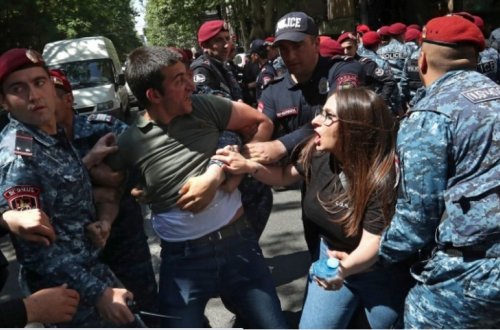 Aİ: “Ermənistandakı zorakılıq halları araşdırılmalıdır”