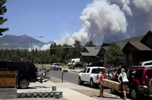 ABŞ-DA YANĞIN: 2500 ev təxliyə edilib