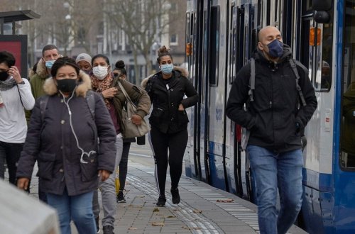 Gürcüstanda ictimai nəqliyyatda maska tələbi ləğv edilir