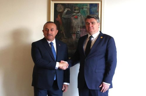 Çavuşoğlu Xorvatiya Prezidenti ilə Ukraynadakı vəziyyəti müzakirə edib