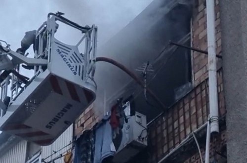 Bakıda beşmərtəbəli binada yanğın olub