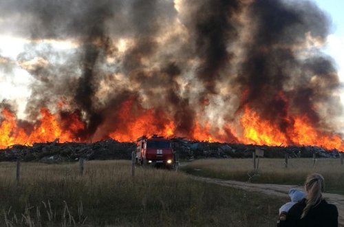 Fransada təlim atışları poliqonda yanğına səbəb olub