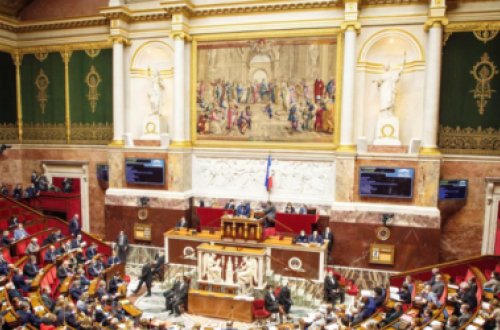 Bu gün Fransada parlament seçkilərinin ikinci turu keçiriləcək