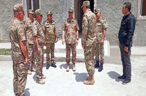 Müdafiə naziri Kəlbəcər və Laçında tikintisi davam edən hərbi obyektlərə baxış keçirib