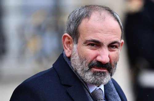 Ermənistanda silahlar işə düşdü: Gənclər Paşinyanı təhqirə görə güllələndilər - VİDEO