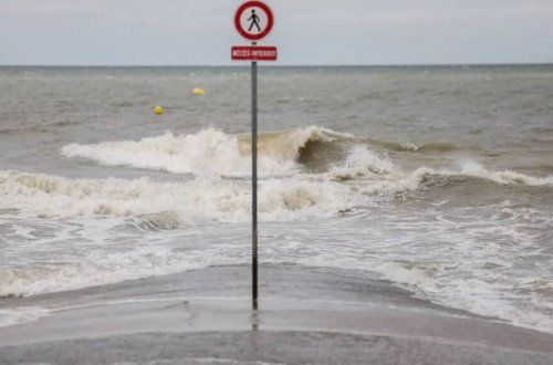 Fransanın Normandiya sahillərində qasırğa olub: 1 ölü 5 yaralı