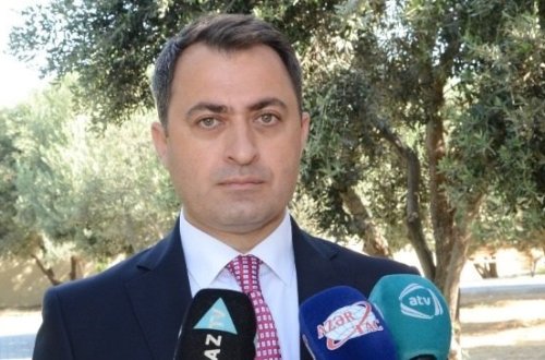 Nizami Rayon İcra başçısı ticarətçiləri çörəksiz qoydu – FOTO