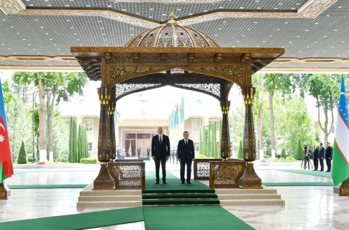 Azərbaycan və Özbəkistan prezidentləri mətbuata bəyanatlarla çıxış ediblər