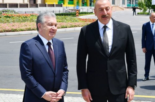İlham Əliyev və Şavkat Mirziyoyev Daşkənddə “TEXNOPARK” MMC-nin fəaliyyəti ilə tanış olublar