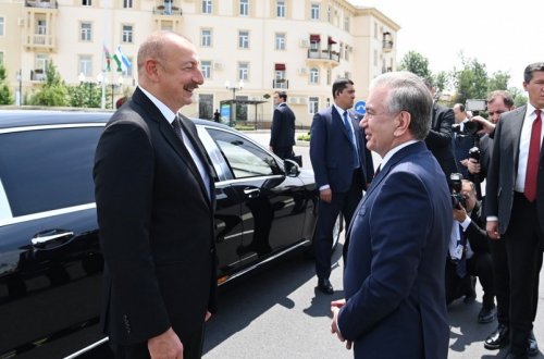 Özbəkistan Prezidenti: 