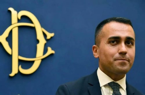 İtaliyanın xarici işlər naziri Di Maio partiyasını tərk etdiyini açıqlayıb