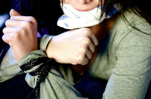 Özlərini DİN və DTX əməkdaşı kimi təqdim edənlər qadını oğurlayıblar