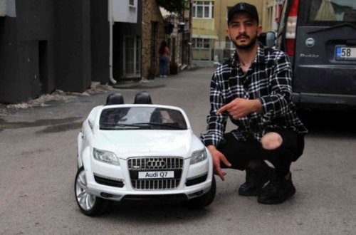 Oğurladığı oyuncaq maşını əldə daşıya bilməyən oğru minib sürərək apardı -VİDEO