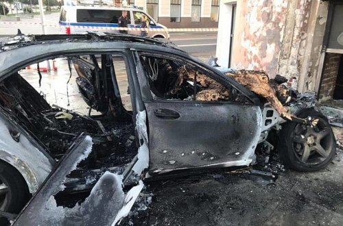 Rusiyada beş nəfər avtomobildə yanaraq ölüb