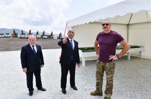 İlham Əliyev Laçın Beynəlxalq Hava Limanının tikintisi ilə tanış olub - YENİLƏNİB + FOTO