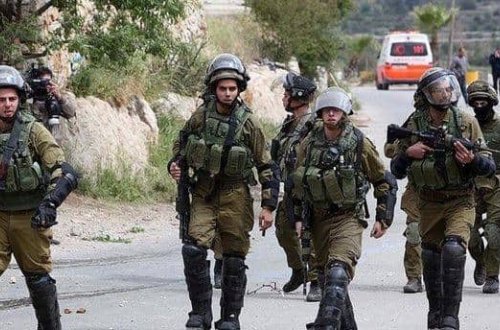 İsrail hərbçiləri bir fələstinli yeniyetməni atəşə tutublar