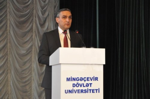 MDU-nun rektoru Şahin Bayramov məzunları təbrik edib