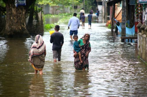 Hindistanda daşqın qurbanlarının sayı 151 nəfərə çatıb