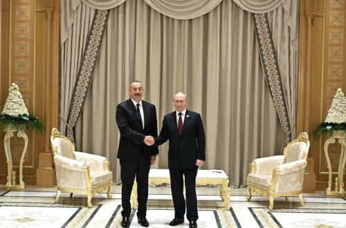 Президент Ильхам Алиев встретился в Ашхабаде с Владимиром Путиным