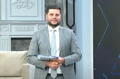 Zaur onu tənqid edənləri ələ saldı - Video