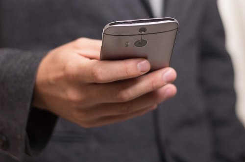 Xalq artisti erotik videolarla şantaj olunur: 10 min göndər paylaşmayım - FOTO