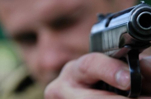 Boşanmaq istəyən arvadını öldürdü, qaynını yaraladı sonra isə...