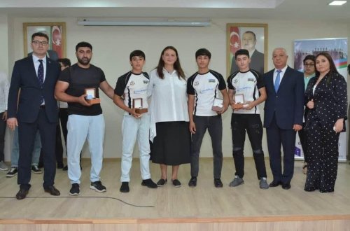 Qənirə Paşayeva yeniyetmə və gənc idmançılarla görüşüb - TOVUZDA