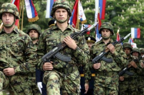 Serbiyada könüllü hərbi xidmətə görə aylıq 323 avro veriləcək