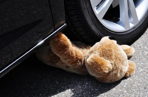 Nərimanovda 10 yaşlı uşağı avtomobil vurub